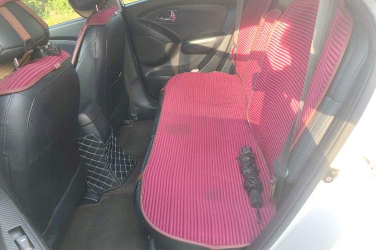 Used Hyundai ix35 2012 2.0L Automatic Two-Wheel Drive Elite Edition GLS Left Rear Seat