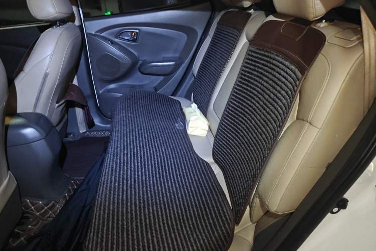 Used Hyundai ix35 2012 2.0L Automatic Two-Wheel Drive Elite Edition GLS Left Rear Seat