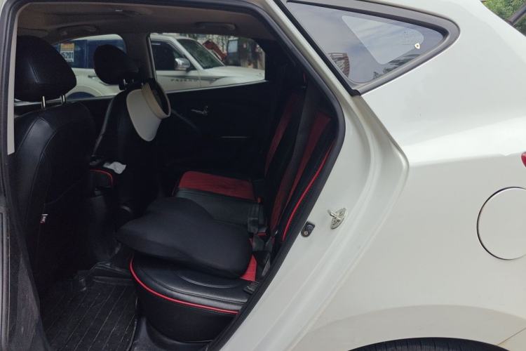 Used Hyundai ix35 2012 2.0L Automatic Two-Wheel Drive New Edition GL Left Rear Seat