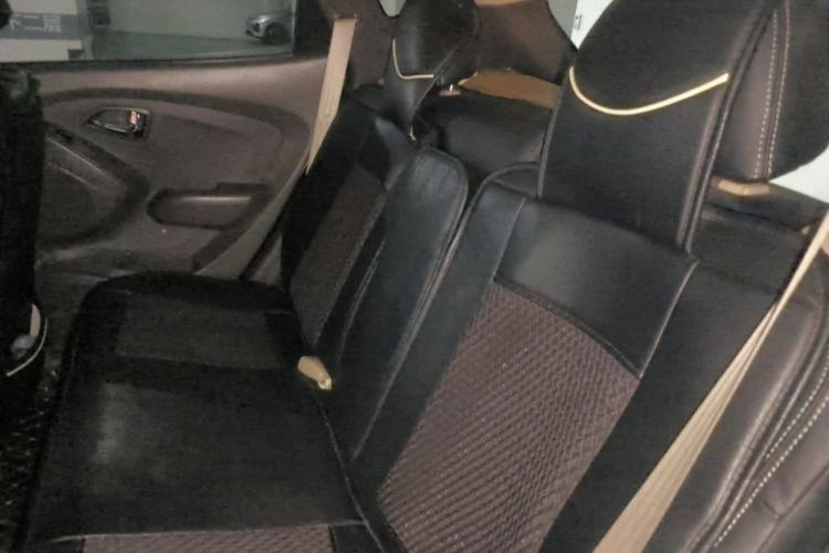 Used Hyundai ix35 2012 2.0L Automatic Two-Wheel Drive New Edition GL Left Rear Seat