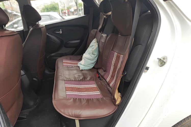 Used Hyundai ix35 2012 2.0L Automatic Two-Wheel Drive New Edition GL Left Rear Seat