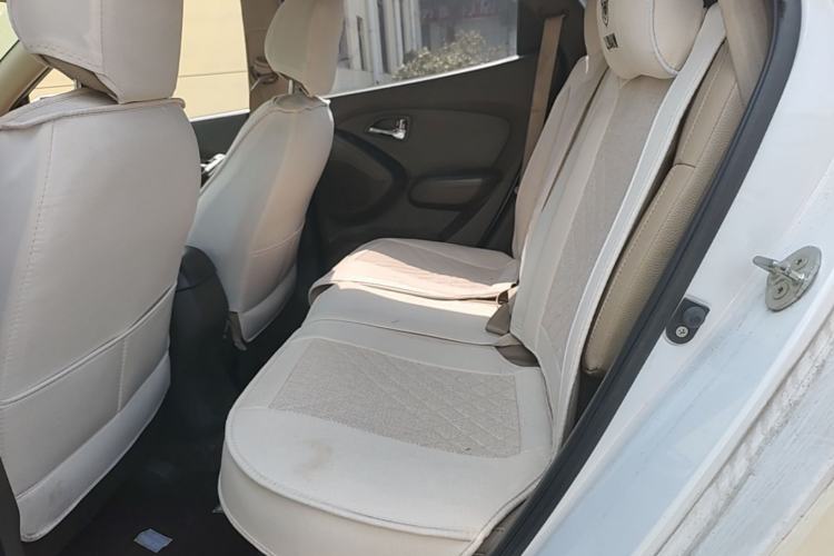 Used Hyundai ix35 2012 2.0L Automatic Two-Wheel Drive Elite Edition GLS Left Rear Seat