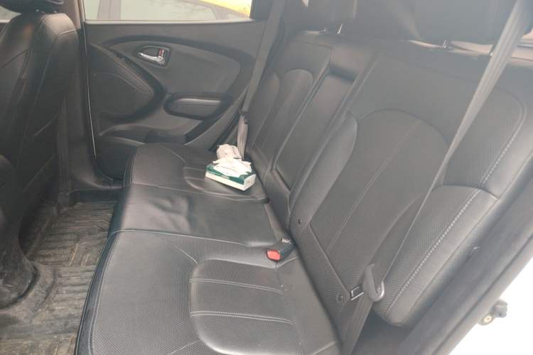 Used Hyundai ix35 2012 2.0L Automatic Two-Wheel Drive Elite Edition GLS Left Rear Seat