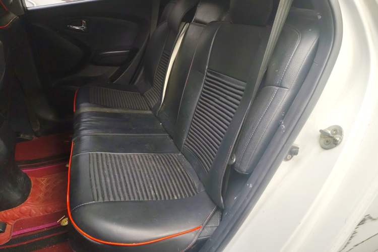 Used Hyundai ix35 2012 2.0L Automatic Two-Wheel Drive Elite Edition GLS Left Rear Seat
