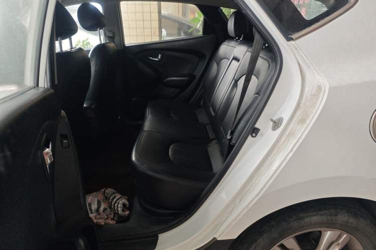 Used Hyundai ix35 2012 2.0L Automatic Two-Wheel Drive Elite Edition GLS Left Rear Seat