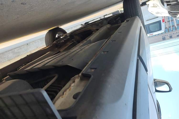 Used Hyundai ix35 2012 2.0L Automatic Two-Wheel Drive Elite Edition GLS Left Side Sill