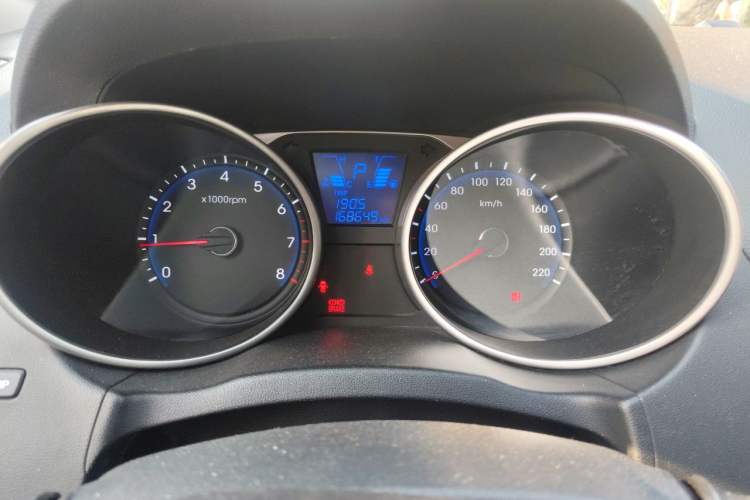 Used Hyundai ix35 2012 2.0L Automatic Two-Wheel Drive Elite Edition GLS Odometer Close Up