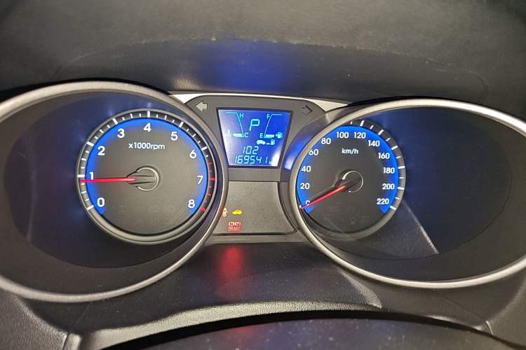 Used Hyundai ix35 2012 2.0L Automatic Two-Wheel Drive Elite Edition GLS Odometer Close Up