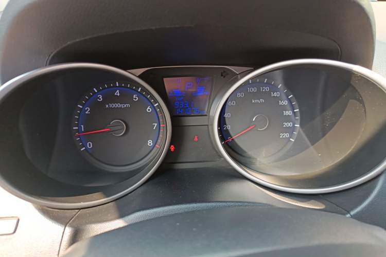 Used Hyundai ix35 2012 2.0L Automatic Two-Wheel Drive Elite Edition GLS Odometer Close Up