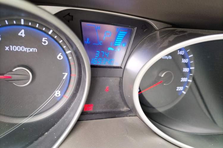 Used Hyundai ix35 2012 2.0L Automatic Two-Wheel Drive Elite Edition GLS Odometer Close Up