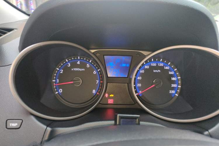 Used Hyundai ix35 2012 2.0L Automatic Two-Wheel Drive Elite Edition GLS Odometer Close Up