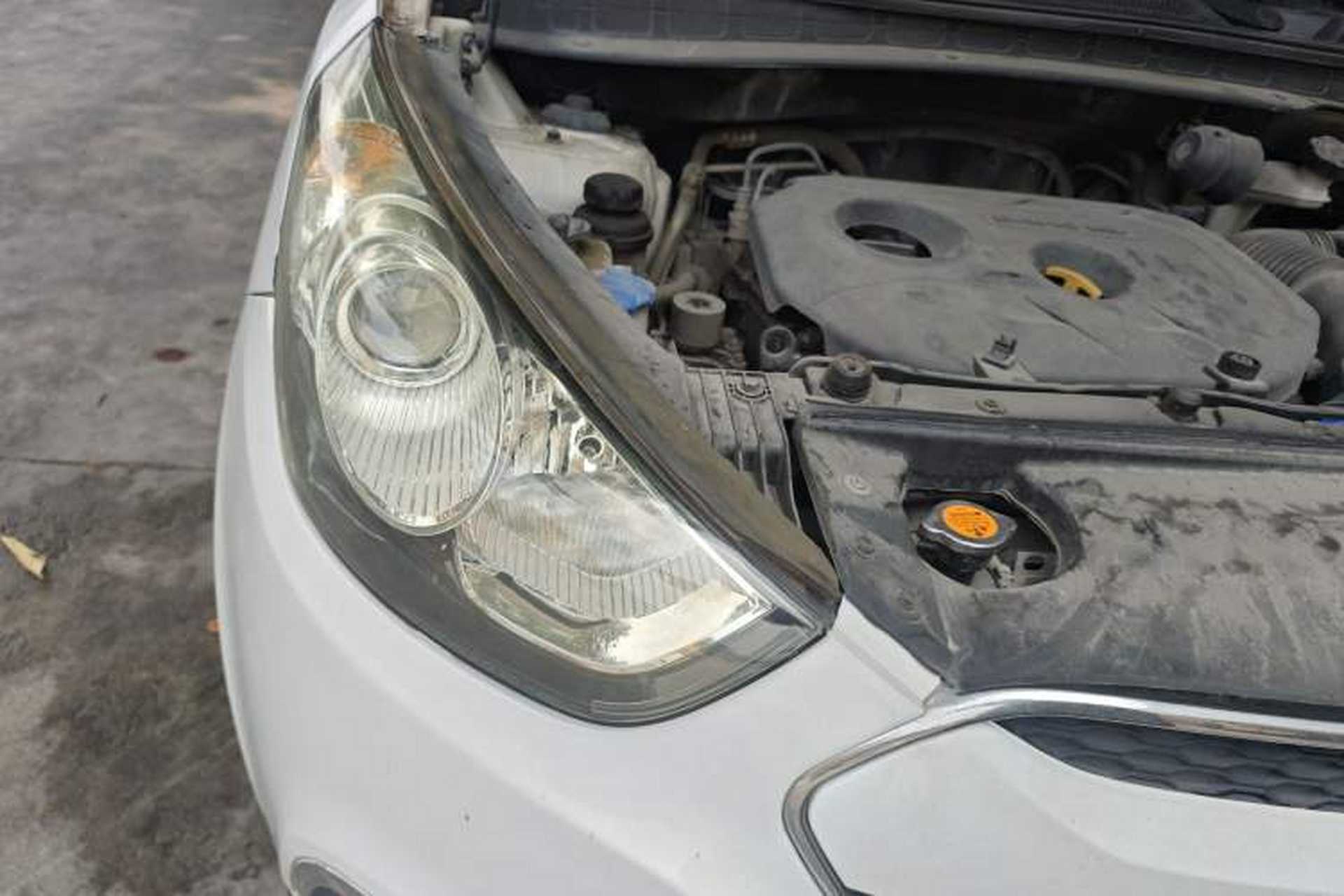 Used Hyundai ix35 2012 2.0L Automatic Two-Wheel Drive Elite Edition GLS Right Front Headlight