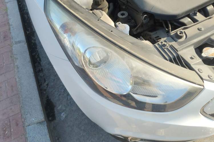 Used Hyundai ix35 2012 2.0L Automatic Two-Wheel Drive Elite Edition GLS Right Front Headlight
