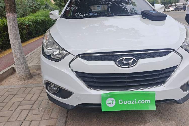 Used Hyundai ix35 2012 2.0L Automatic Two-Wheel Drive Elite Edition GLS Right Front Headlight