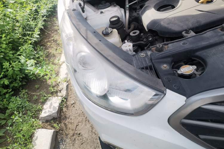 Used Hyundai ix35 2012 2.0L Automatic Two-Wheel Drive Elite Edition GLS Right Front Headlight