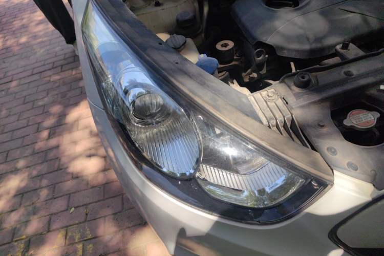 Used Hyundai ix35 2012 2.0L Automatic Two-Wheel Drive Elite Edition GLS Right Front Headlight