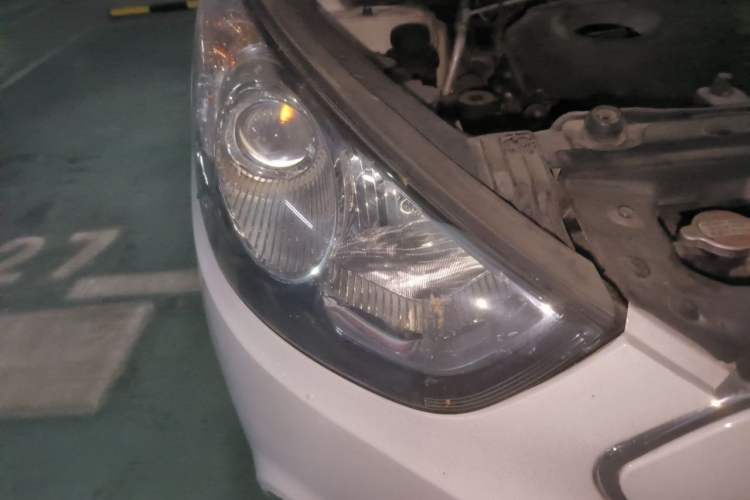 Used Hyundai ix35 2012 2.0L Automatic Two-Wheel Drive New Edition GL Right Front Headlight