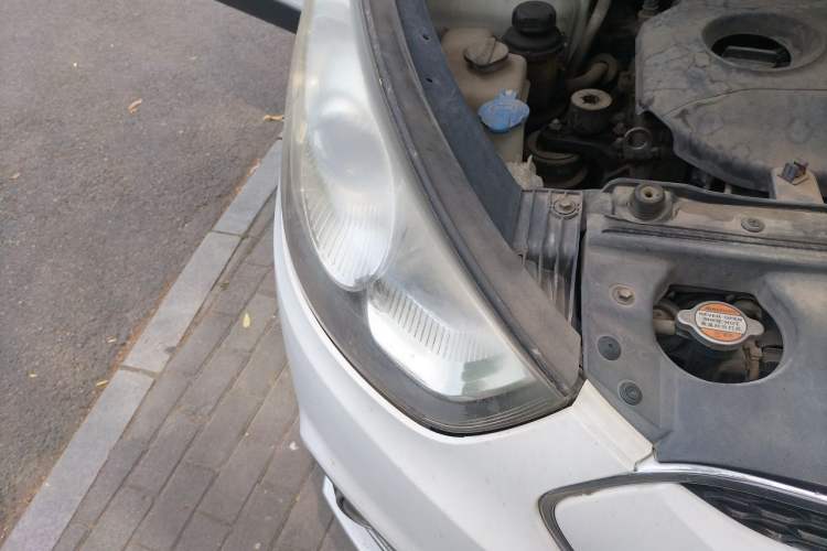 Used Hyundai ix35 2012 2.0L Automatic Two-Wheel Drive Elite Edition GLS Right Front Headlight