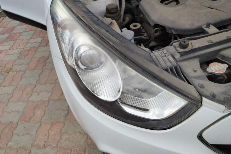 Used Hyundai ix35 2012 2.0L Automatic Two-Wheel Drive Elite Edition GLS Right Front Headlight