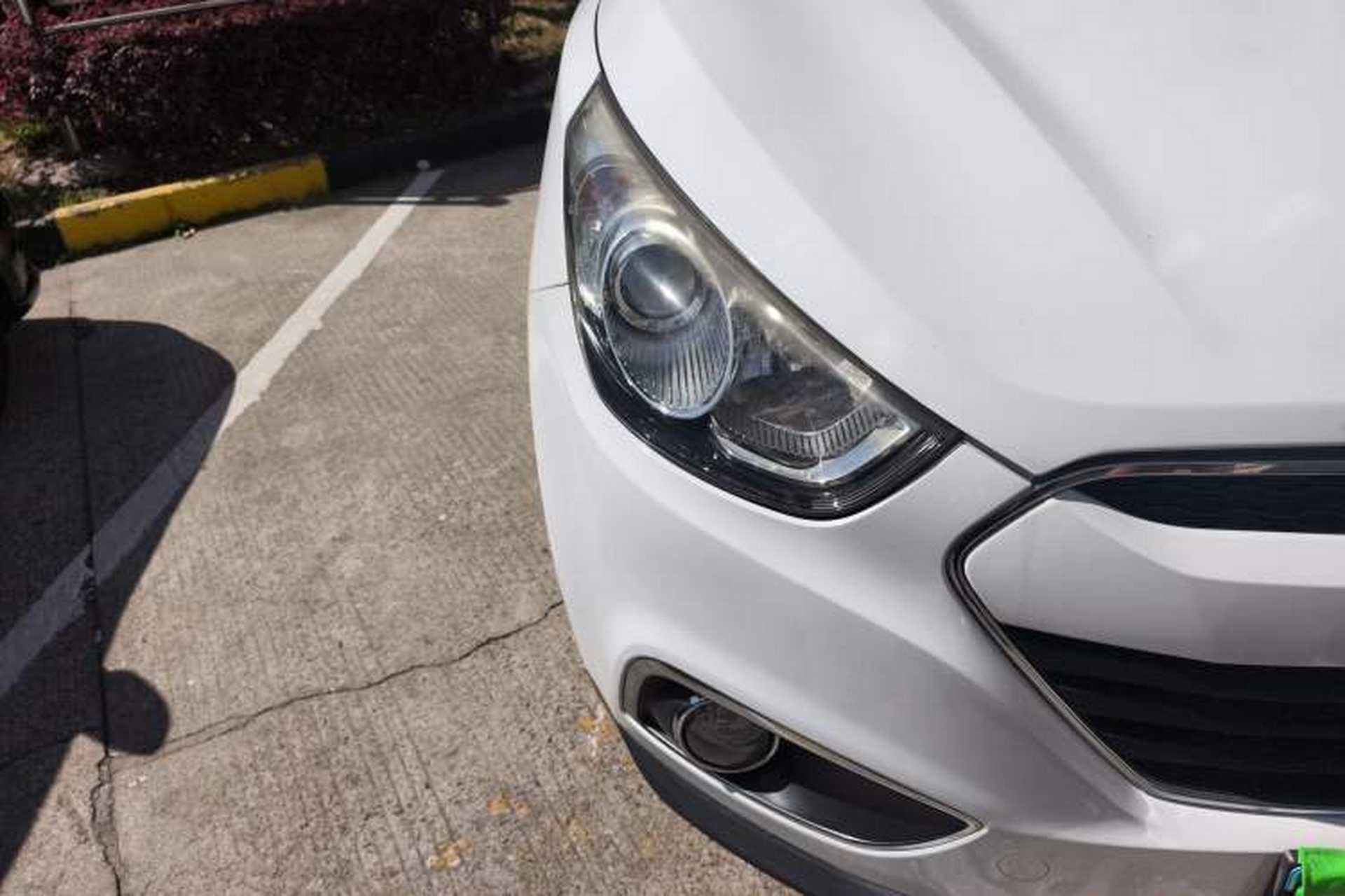 Used Hyundai ix35 2012 2.0L Automatic Two-Wheel Drive Elite Edition GLS Right Front Headlight
