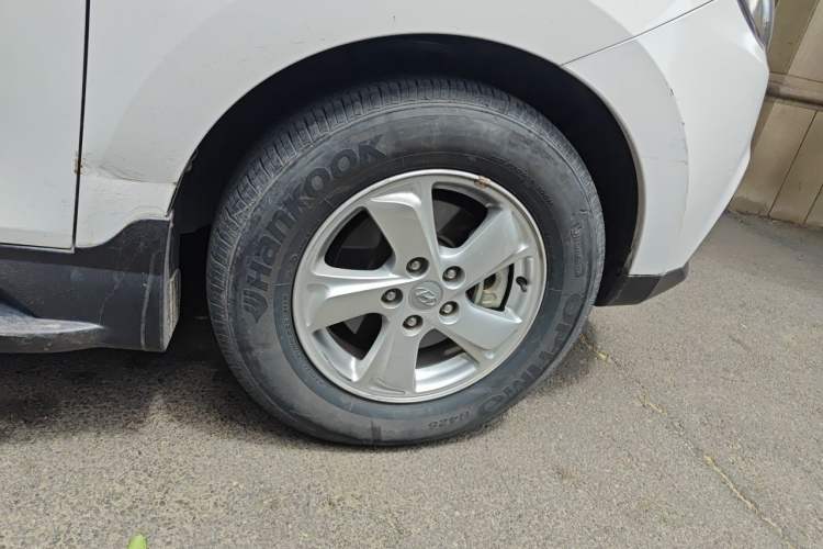 Used Hyundai ix35 2012 2.0L Automatic Two-Wheel Drive New Edition GL Right Front Wheel Hub