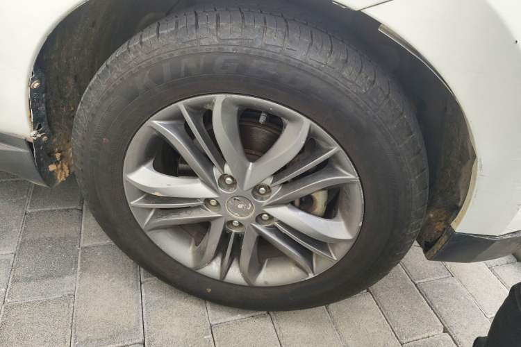 Used Hyundai ix35 2012 2.0L Automatic Two-Wheel Drive Elite Edition GLS Right Front Wheel Hub