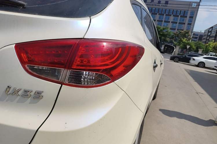 Used Hyundai ix35 2012 2.0L Automatic Two-Wheel Drive Elite Edition GLS Right Rear Taillight