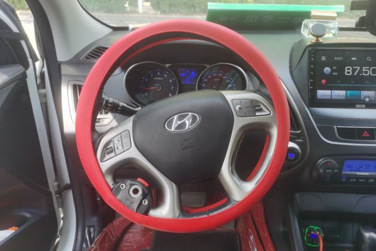 Used Hyundai ix35 2012 2.0L Automatic Two-Wheel Drive Elite Edition GLS Steering Wheel