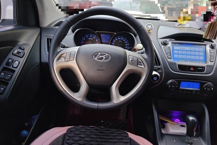 Used Hyundai ix35 2012 2.0L Automatic Two-Wheel Drive Elite Edition GLS Steering Wheel