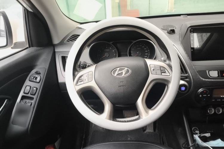 Used Hyundai ix35 2012 2.0L Automatic Two-Wheel Drive Elite Edition GLS Steering Wheel