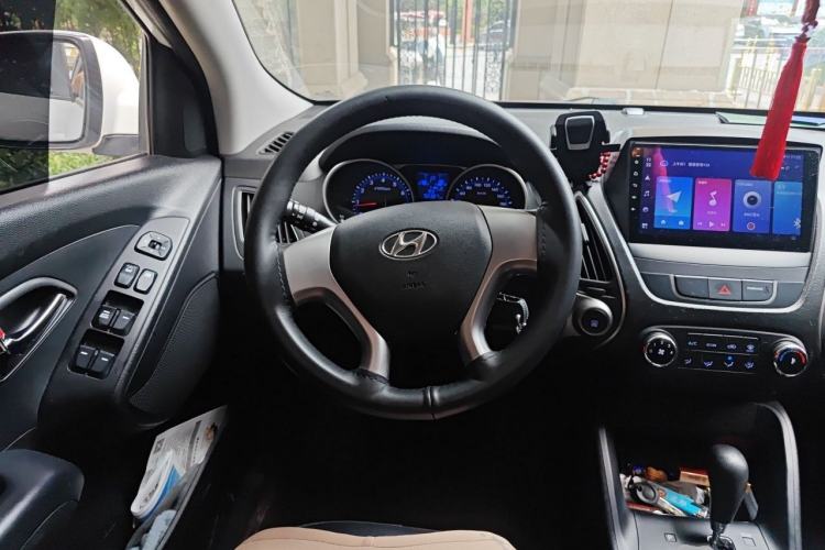 Used Hyundai ix35 2012 2.0L Automatic Two-Wheel Drive New Edition GL Steering Wheel