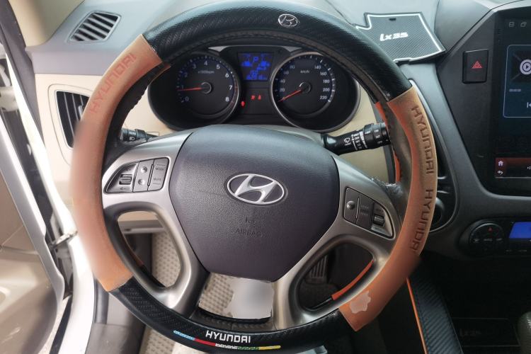 Used Hyundai ix35 2012 2.0L Automatic Two-Wheel Drive Elite Edition GLS Steering Wheel