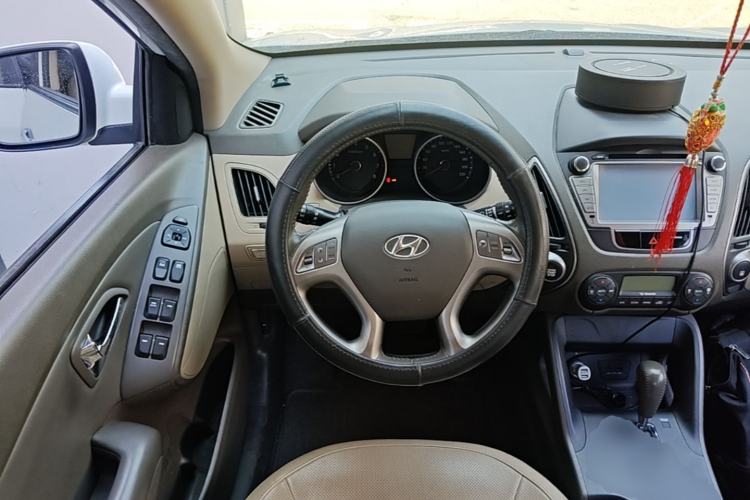 Used Hyundai ix35 2012 2.0L Automatic Two-Wheel Drive Elite Edition GLS Steering Wheel