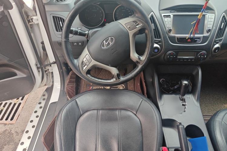 Used Hyundai ix35 2012 2.0L Automatic Two-Wheel Drive Elite Edition GLS Steering Wheel