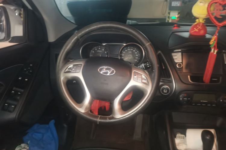 Used Hyundai ix35 2012 2.0L Automatic Two-Wheel Drive Elite Edition GLS Steering Wheel