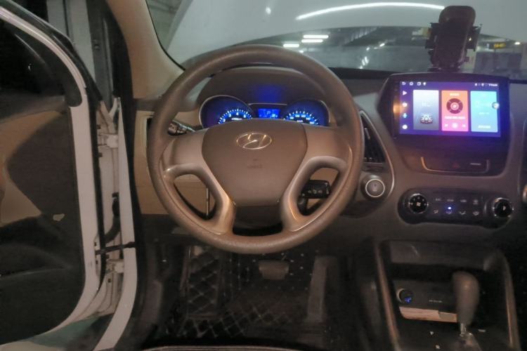 Used Hyundai ix35 2012 2.0L Automatic Two-Wheel Drive New Edition GL Steering Wheel