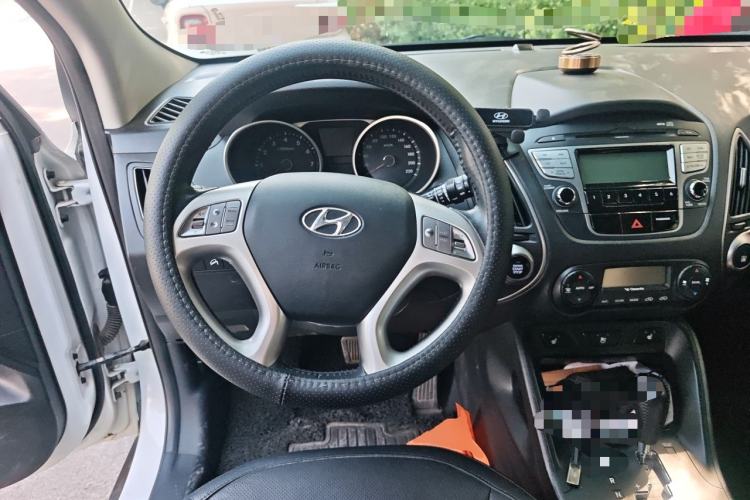 Used Hyundai ix35 2012 2.0L Automatic Two-Wheel Drive Elite Edition GLS Steering Wheel