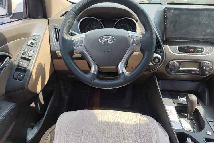 Used Hyundai ix35 2012 2.0L Automatic Two-Wheel Drive Elite Edition GLS Steering Wheel