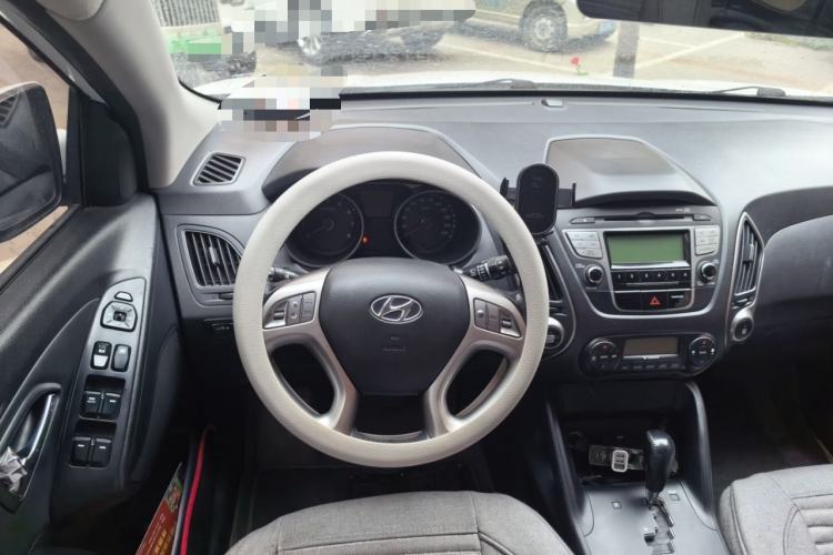 Used Hyundai ix35 2012 2.0L Automatic Two-Wheel Drive Elite Edition GLS Steering Wheel