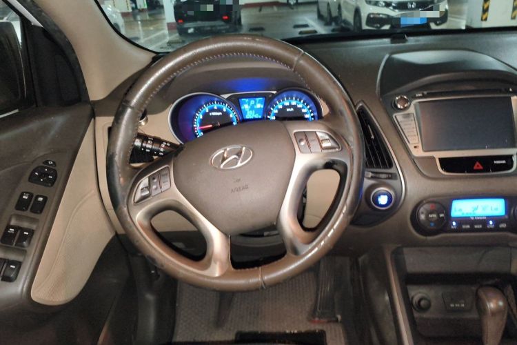Used Hyundai ix35 2012 2.0L Automatic Two-Wheel Drive Elite Edition GLS Steering Wheel