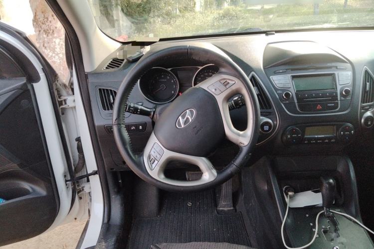 Used Hyundai ix35 2012 2.0L Automatic Two-Wheel Drive Elite Edition GLS Steering Wheel