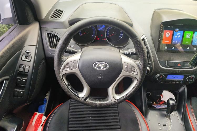 Used Hyundai ix35 2012 2.0L Automatic Two-Wheel Drive Elite Edition GLS Steering Wheel