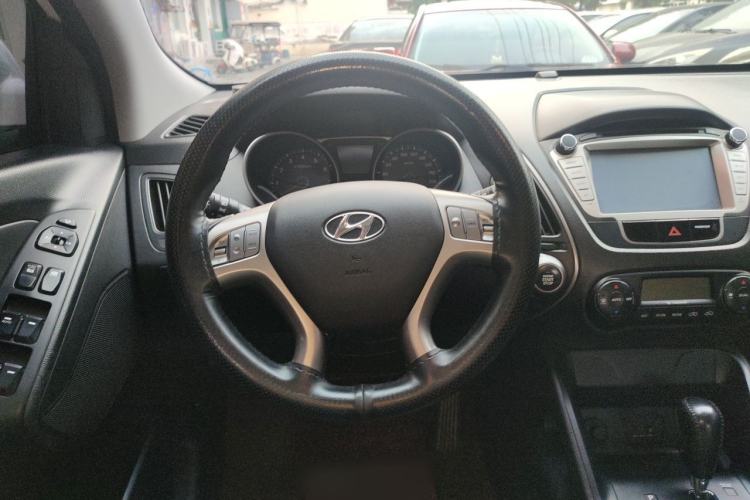 Used Hyundai ix35 2012 2.0L Automatic Two-Wheel Drive Elite Edition GLS Steering Wheel
