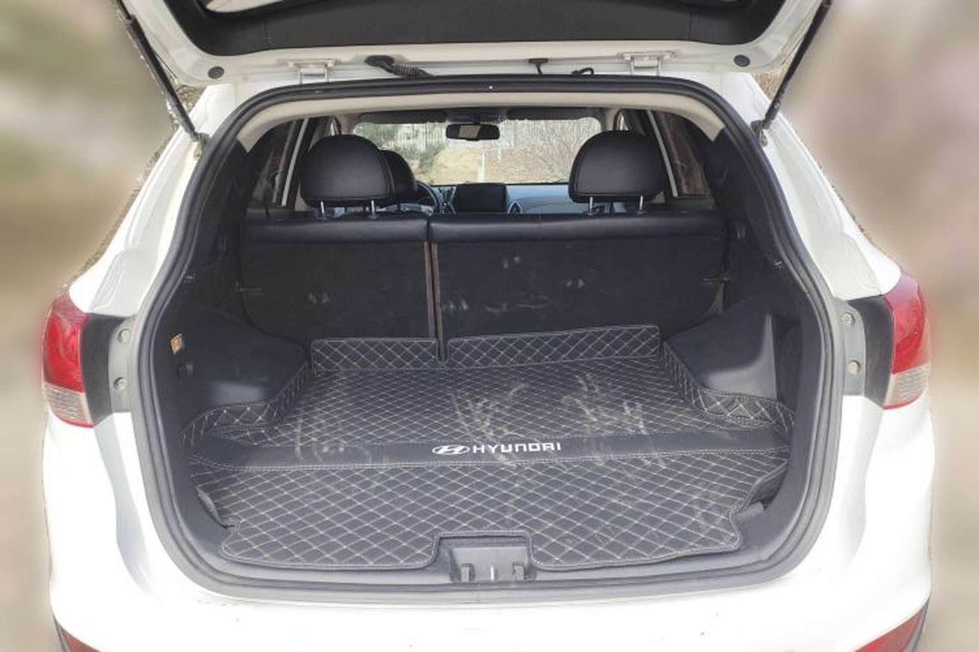 Used Hyundai ix35 2012 2.4L Automatic Two-Wheel Drive Prestige Edition GLS Trunk