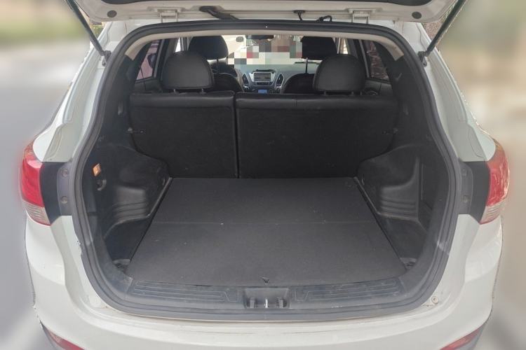 Used Hyundai ix35 2012 2.0L Automatic Two-Wheel Drive Elite Edition GLS Trunk