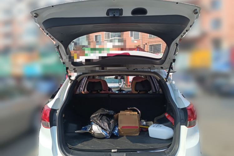 Used Hyundai ix35 2012 2.0L Automatic Two-Wheel Drive Elite Edition GLS Trunk