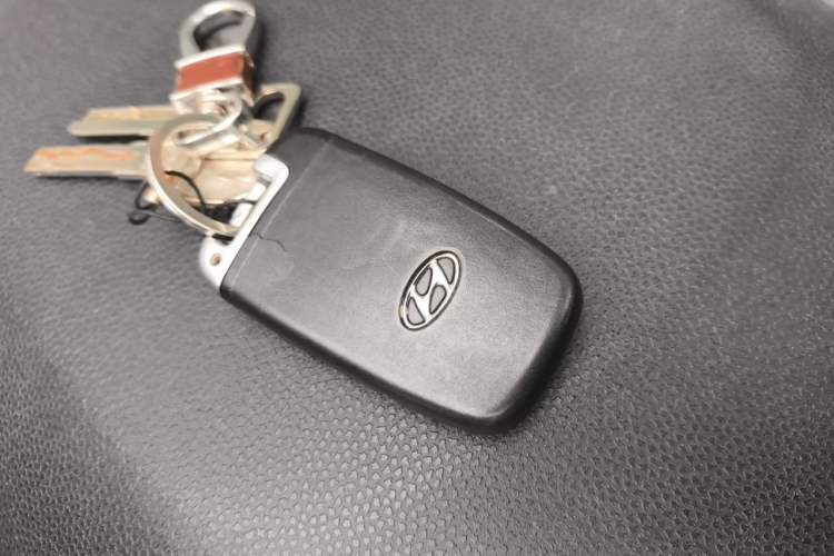 Used Hyundai ix35 2012 2.0L Automatic Two-Wheel Drive Elite Edition GLS Vehicle Key