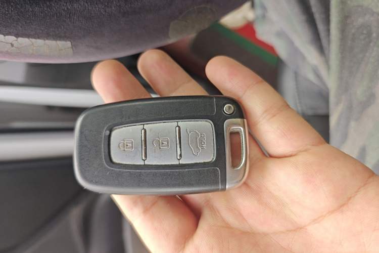 Used Hyundai ix35 2012 2.0L Automatic Two-Wheel Drive Elite Edition GLS Vehicle Key
