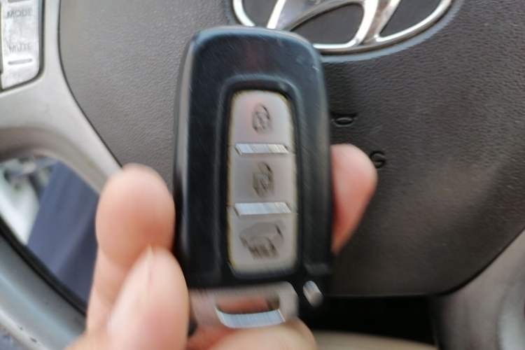 Used Hyundai ix35 2012 2.0L Automatic Two-Wheel Drive Elite Edition GLS Vehicle Key