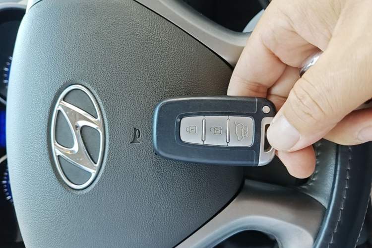 Used Hyundai ix35 2012 2.0L Automatic Two-Wheel Drive Elite Edition GLS Vehicle Key